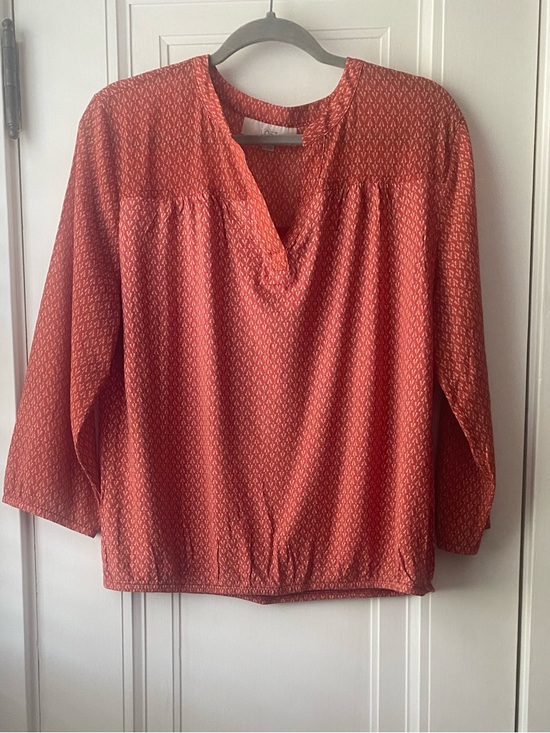LOFT Tops - Loft red orange mixed media print blouse top shirt L